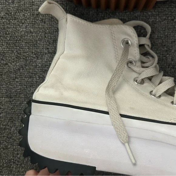 Converse Run Star Hike Lugged Hi Top in Cream, Black, & Gum Women’s Size 7 - Picture 6 of 16
